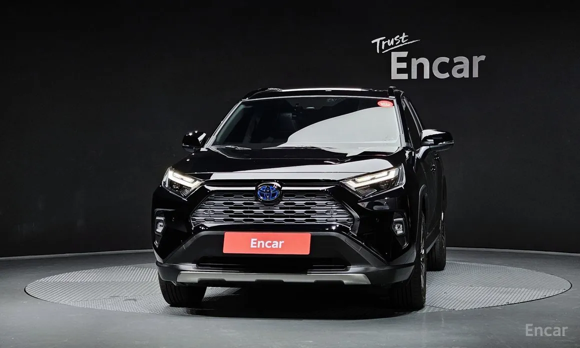 Фото 3 - Toyota RAV4