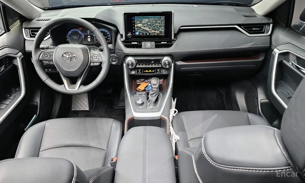 Фото 7 - Toyota RAV4