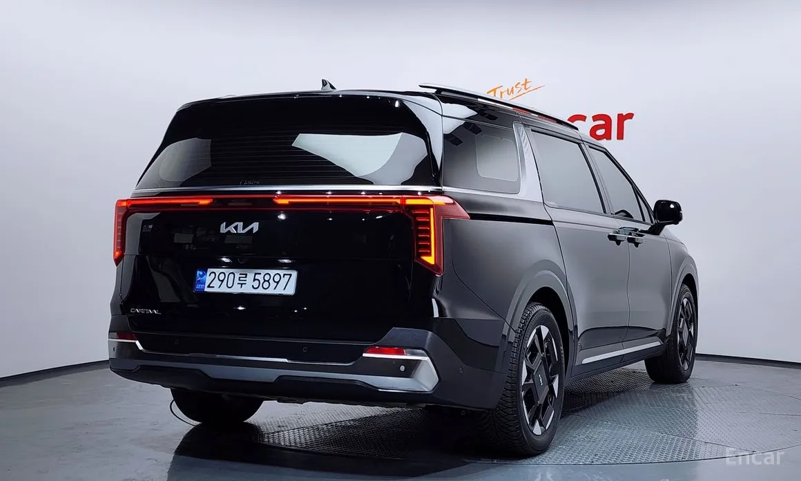 Kia Carnival 2023 7-Seater Noblesse