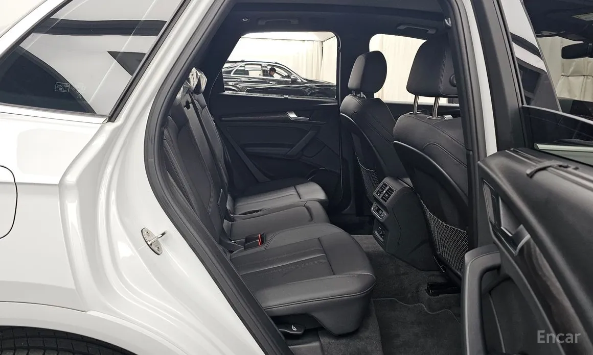 Фото 12 - Audi Q5