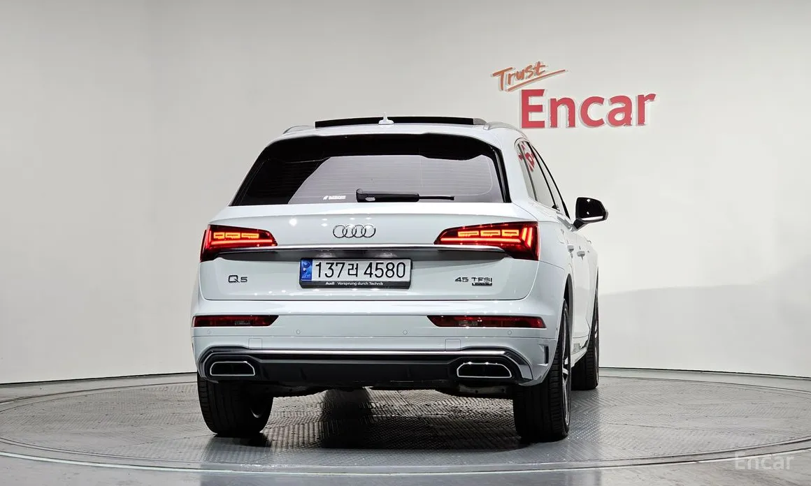 Фото 4 - Audi Q5