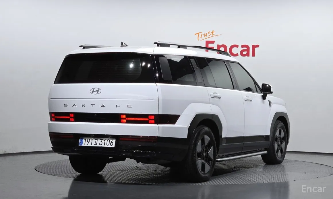 Фото 2 - Hyundai Santa Fe