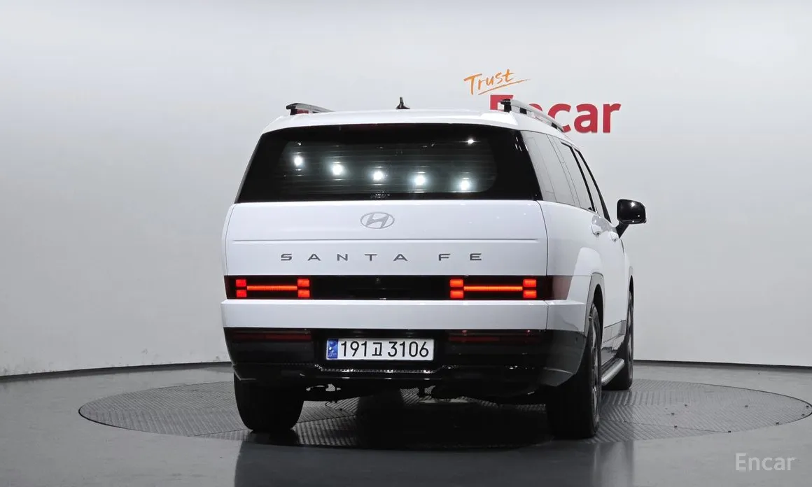 Фото 4 - Hyundai Santa Fe