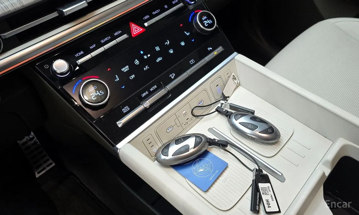 Фото 9 - Hyundai Santa Fe