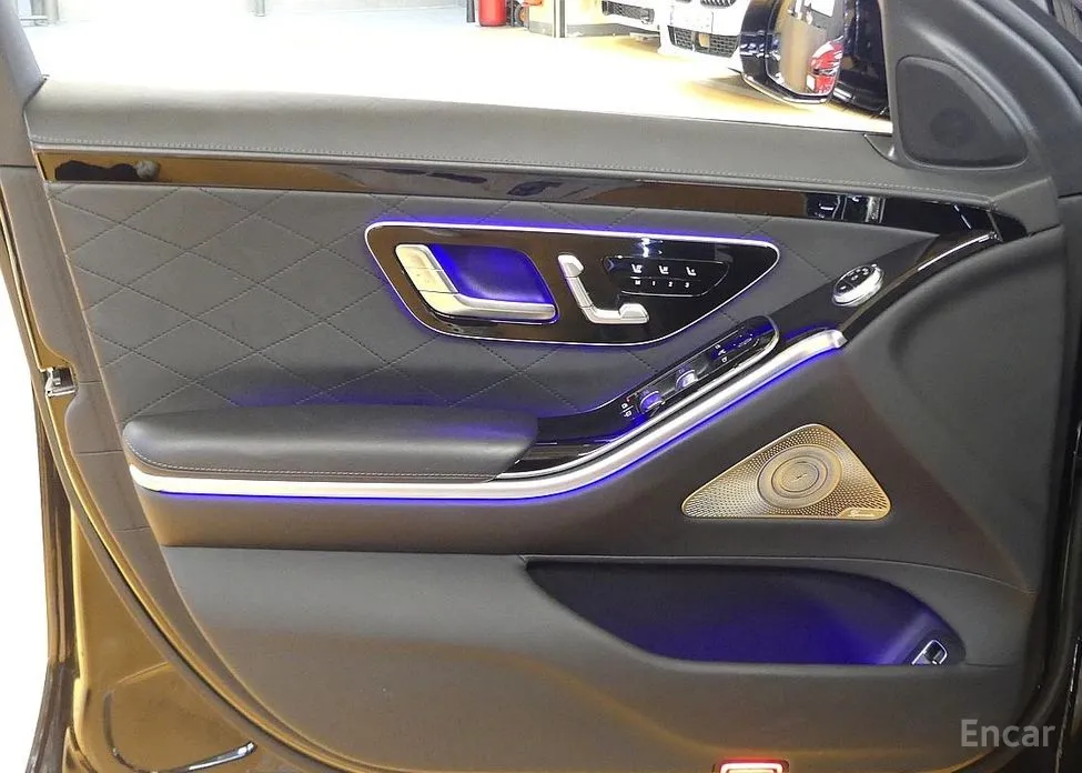 Фото 11 - Mercedes-Benz S-Class