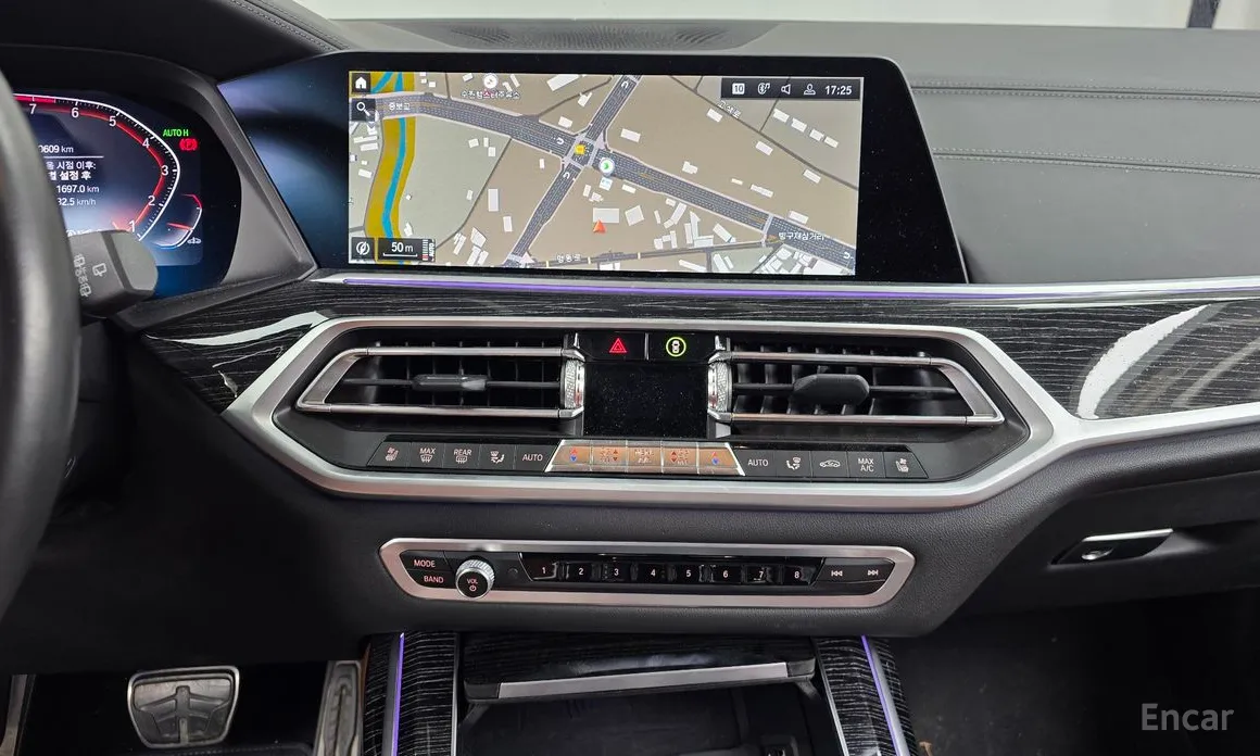 Фото 14 - BMW X7