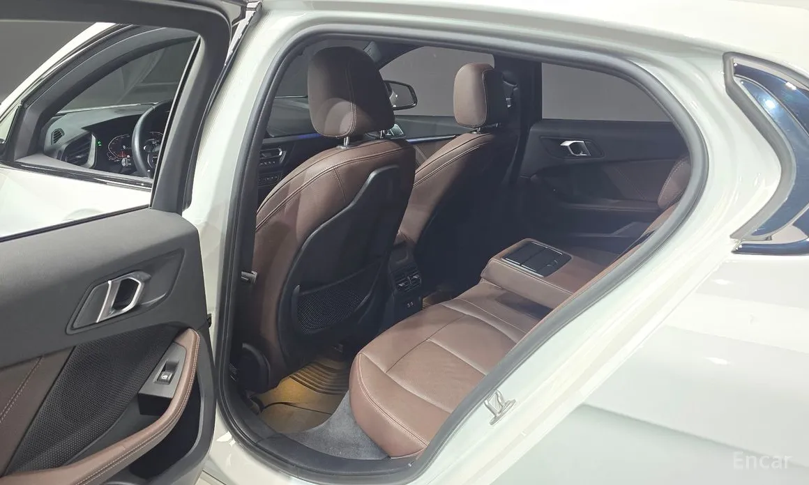 Фото 11 - BMW 1 Series