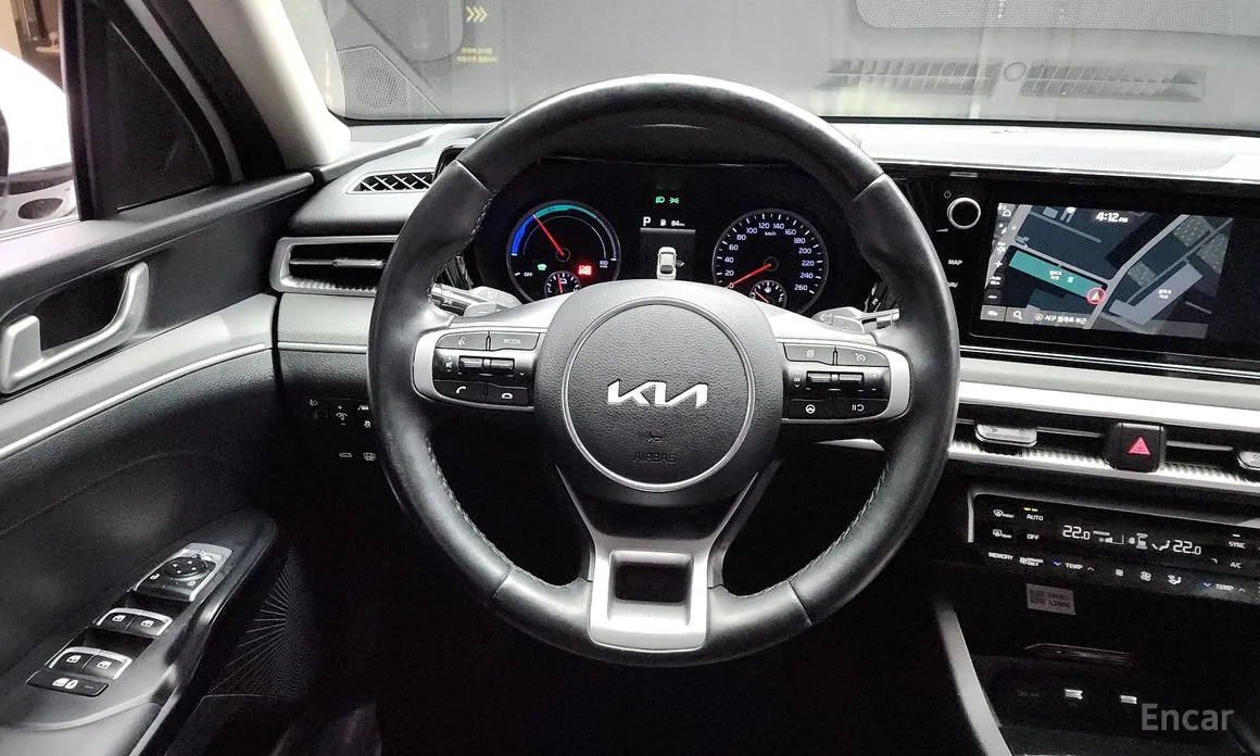 Фото 13 - Kia K5