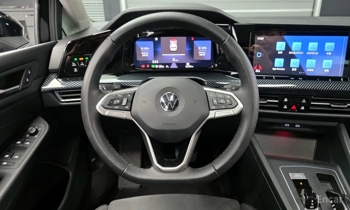 Фото 13 - Volkswagen Golf