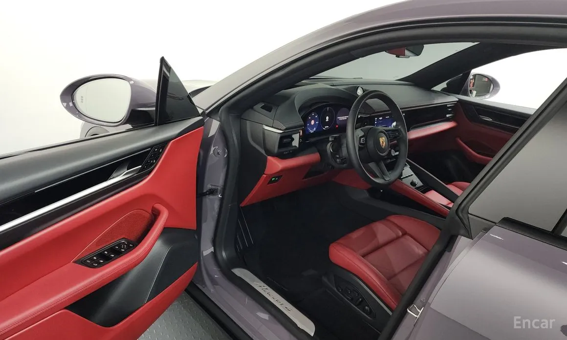 Фото 10 - Porsche Macan