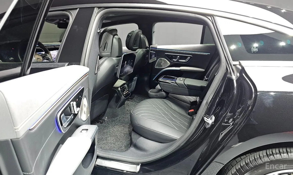 Фото 12 - Mercedes-Benz EQS