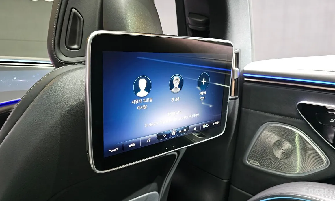 Фото 18 - Mercedes-Benz EQS