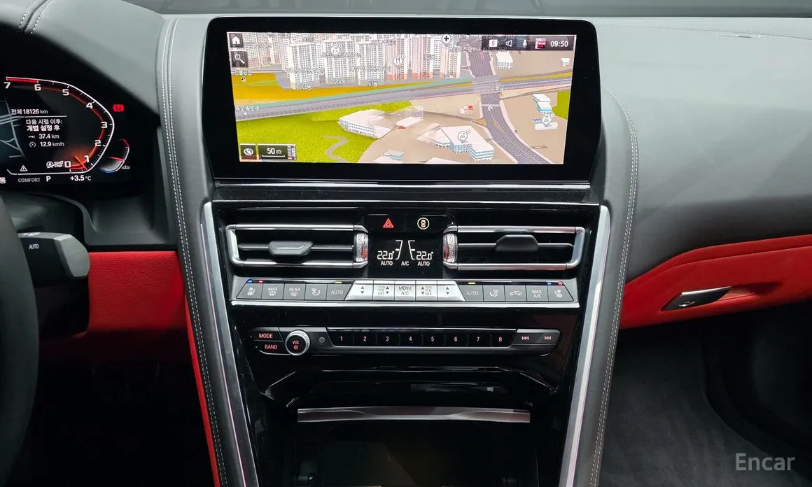 Фото 16 - BMW 8 Series