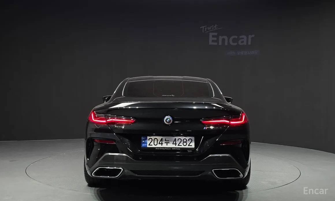 Фото 4 - BMW 8 Series