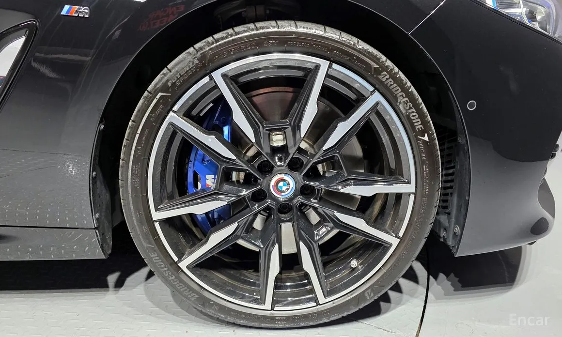 Фото 5 - BMW 8 Series