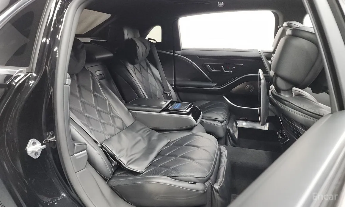 Фото 12 - Mercedes-Benz S-Class