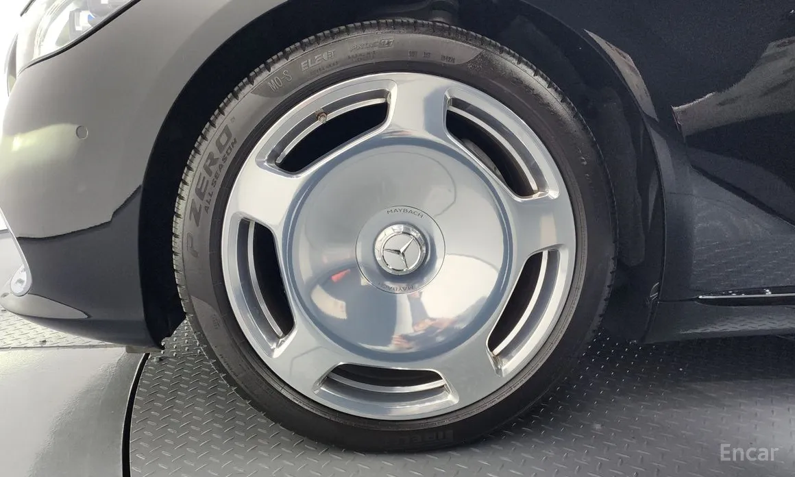 Фото 5 - Mercedes-Benz S-Class