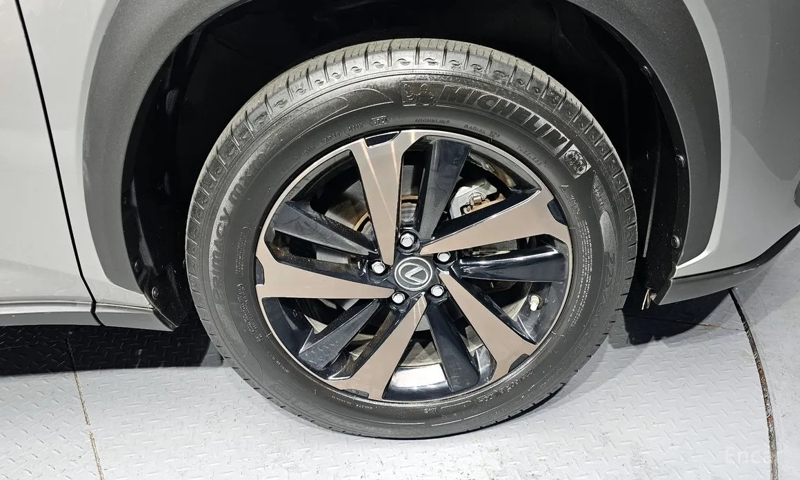 Фото 5 - Lexus NX