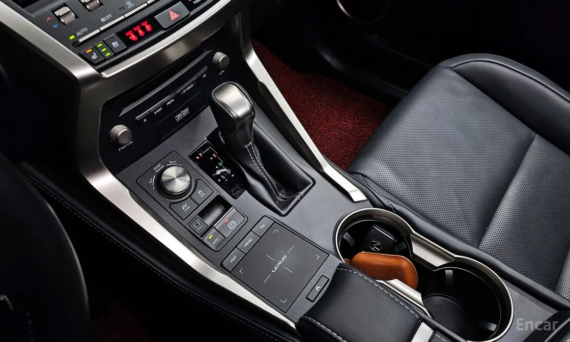 Фото 9 - Lexus NX