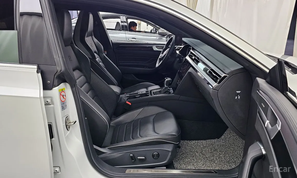 Photo 11 - Volkswagen Arteon