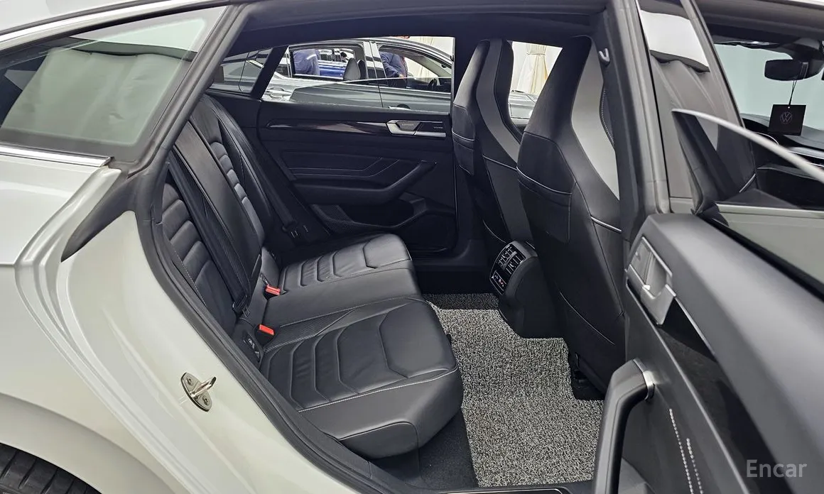 Photo 12 - Volkswagen Arteon