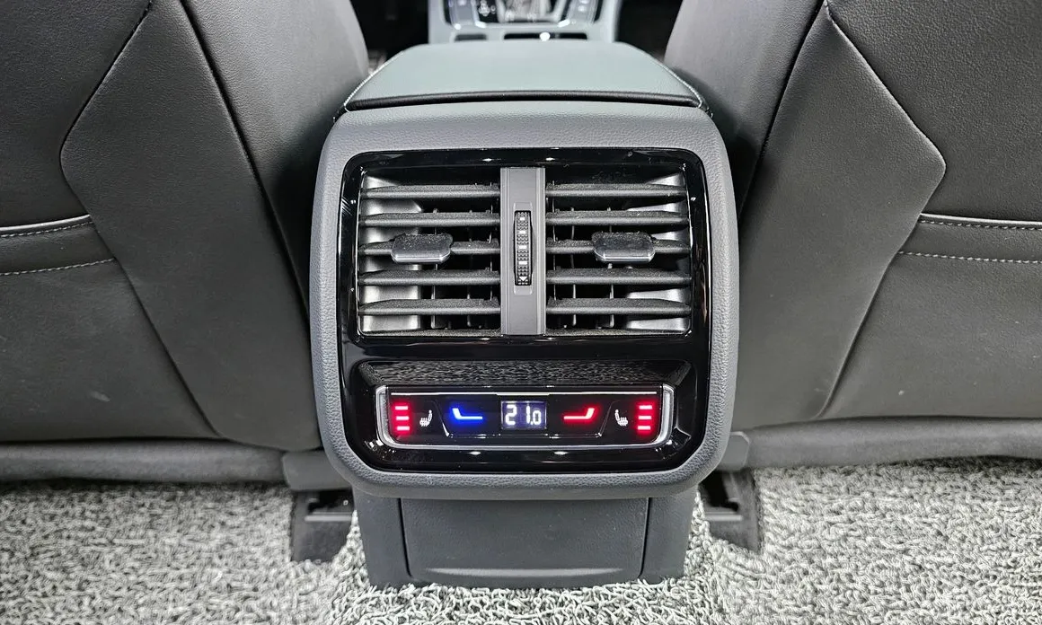 Photo 18 - Volkswagen Arteon