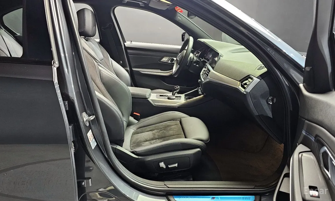 Photo 11 - BMW 3 Series