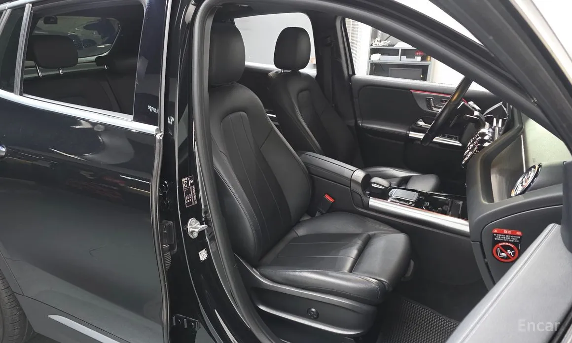 Фото 10 - Mercedes-Benz GLA-Class