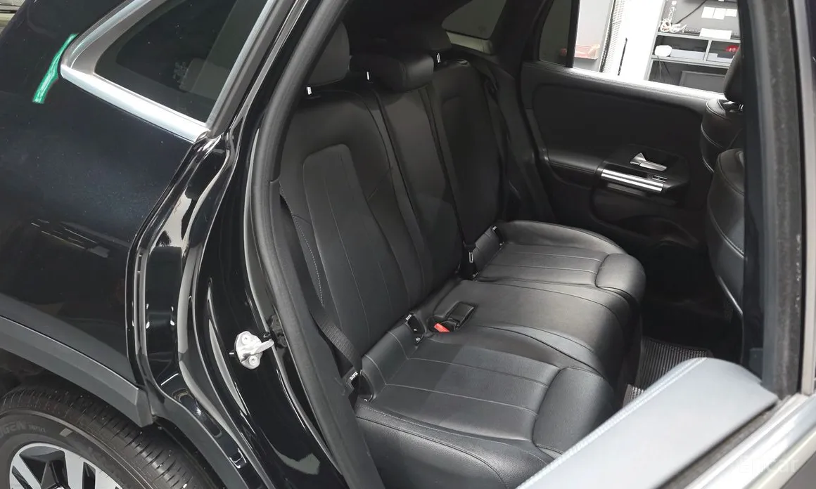 Фото 11 - Mercedes-Benz GLA-Class