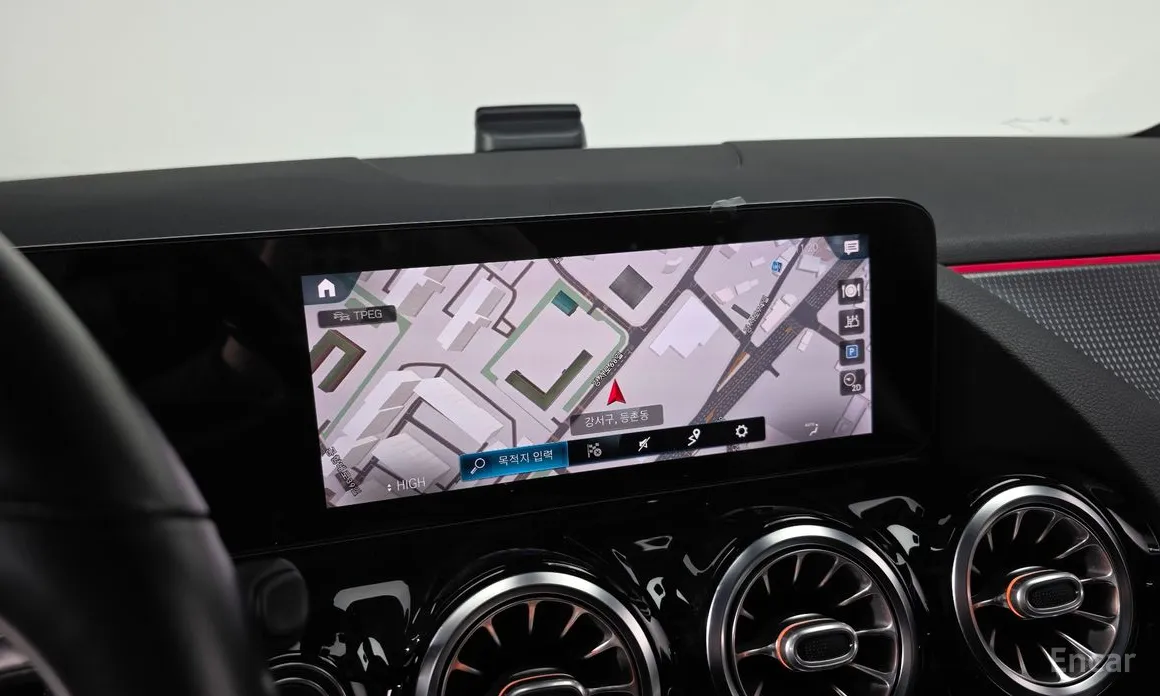 Фото 15 - Mercedes-Benz GLA-Class