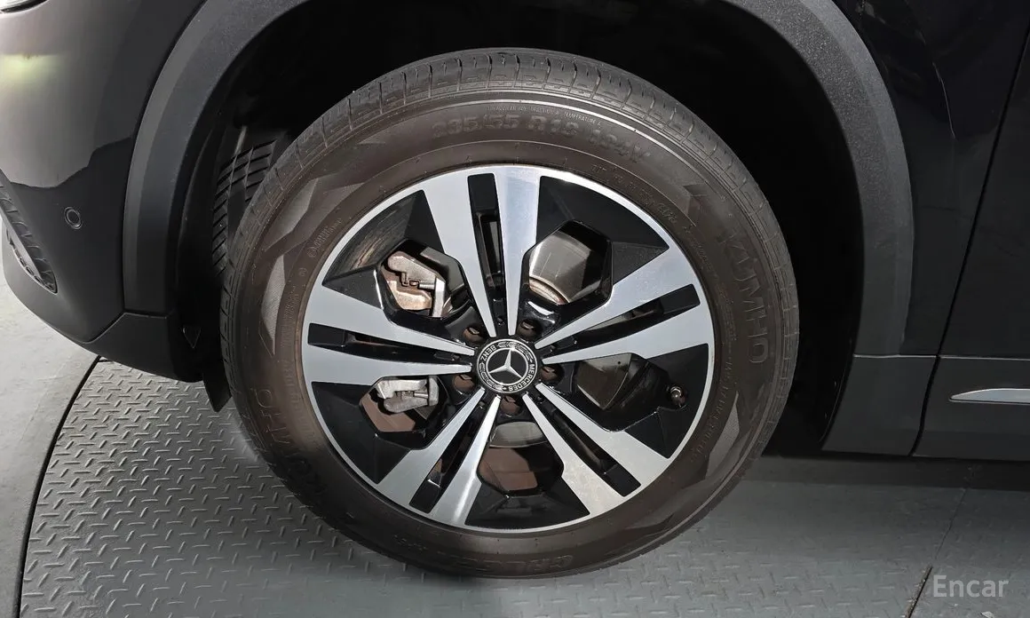 Фото 5 - Mercedes-Benz GLA-Class