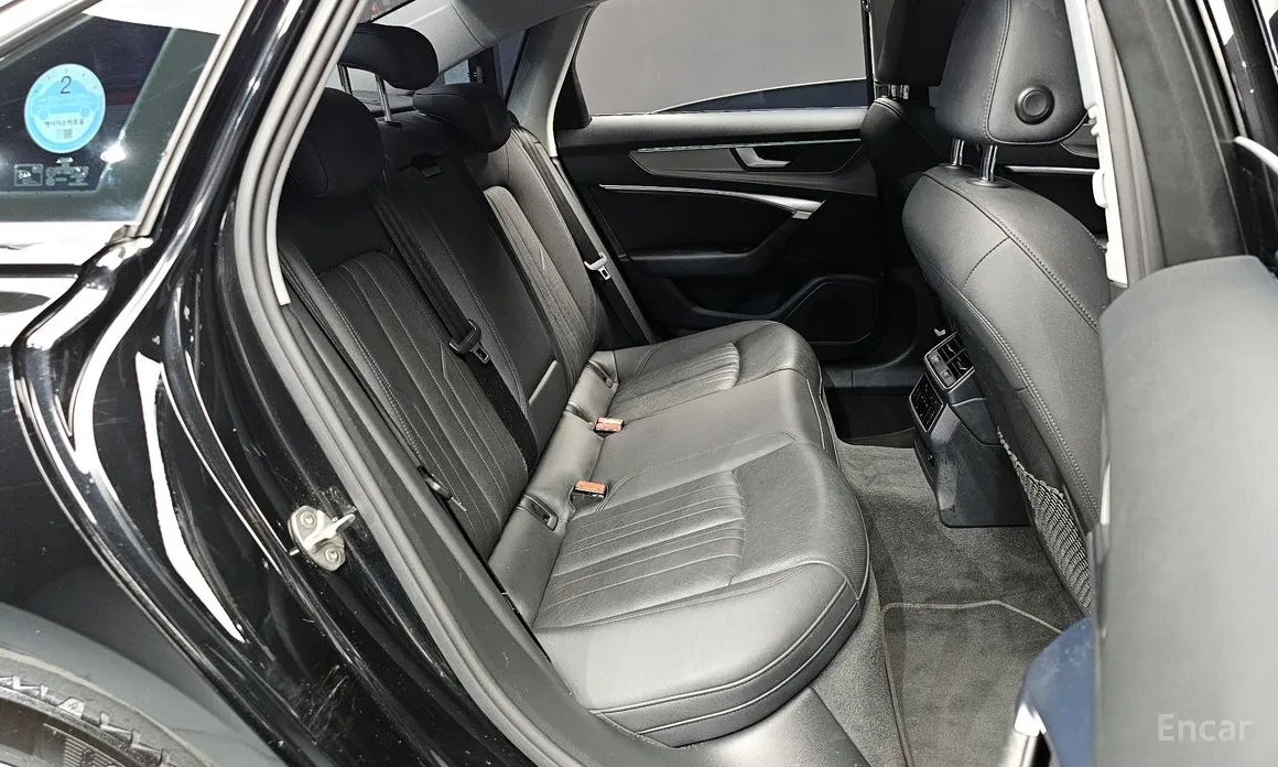 Фото 12 - Audi A6