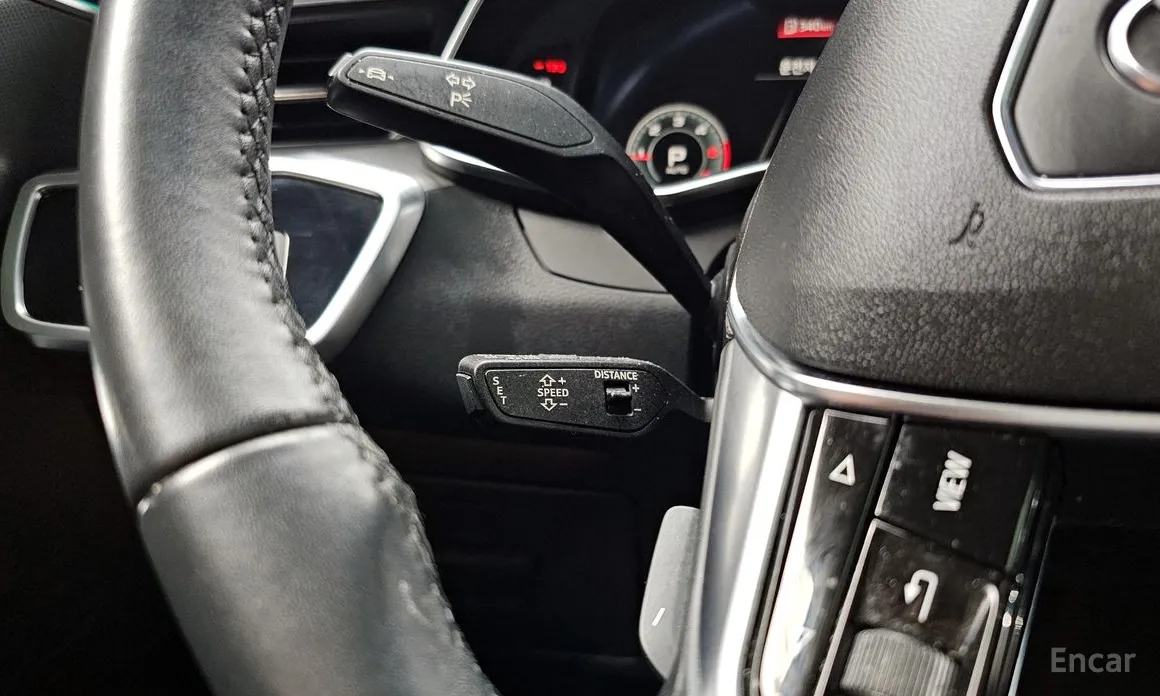 Фото 16 - Audi A6