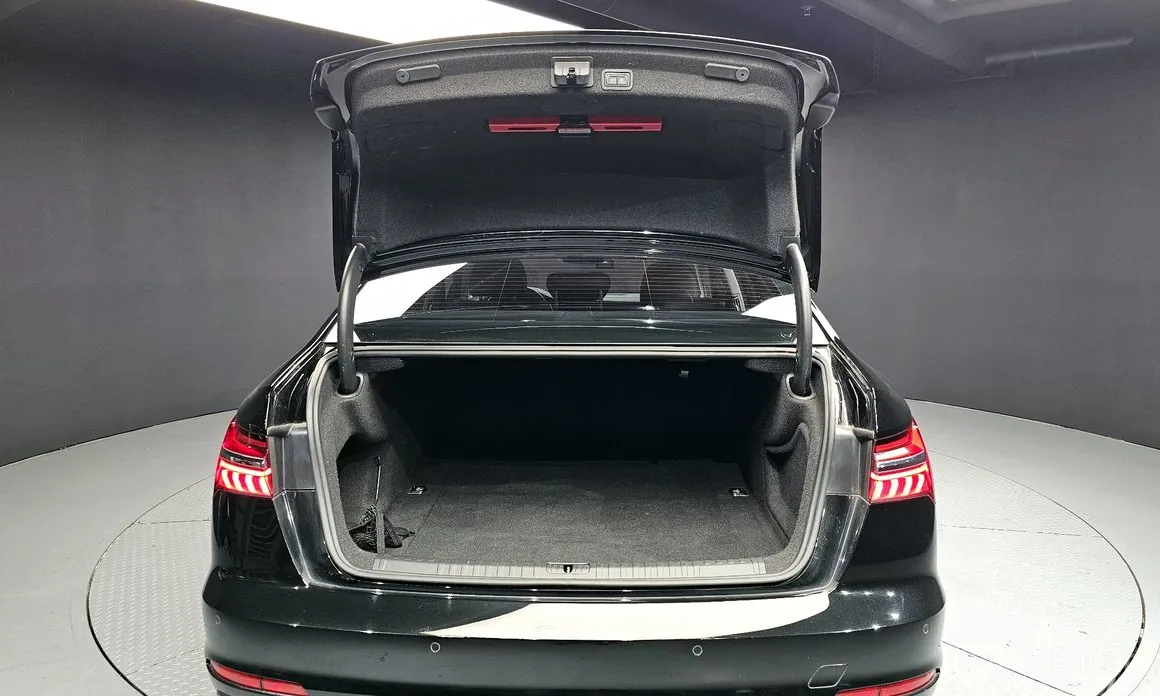 Фото 20 - Audi A6