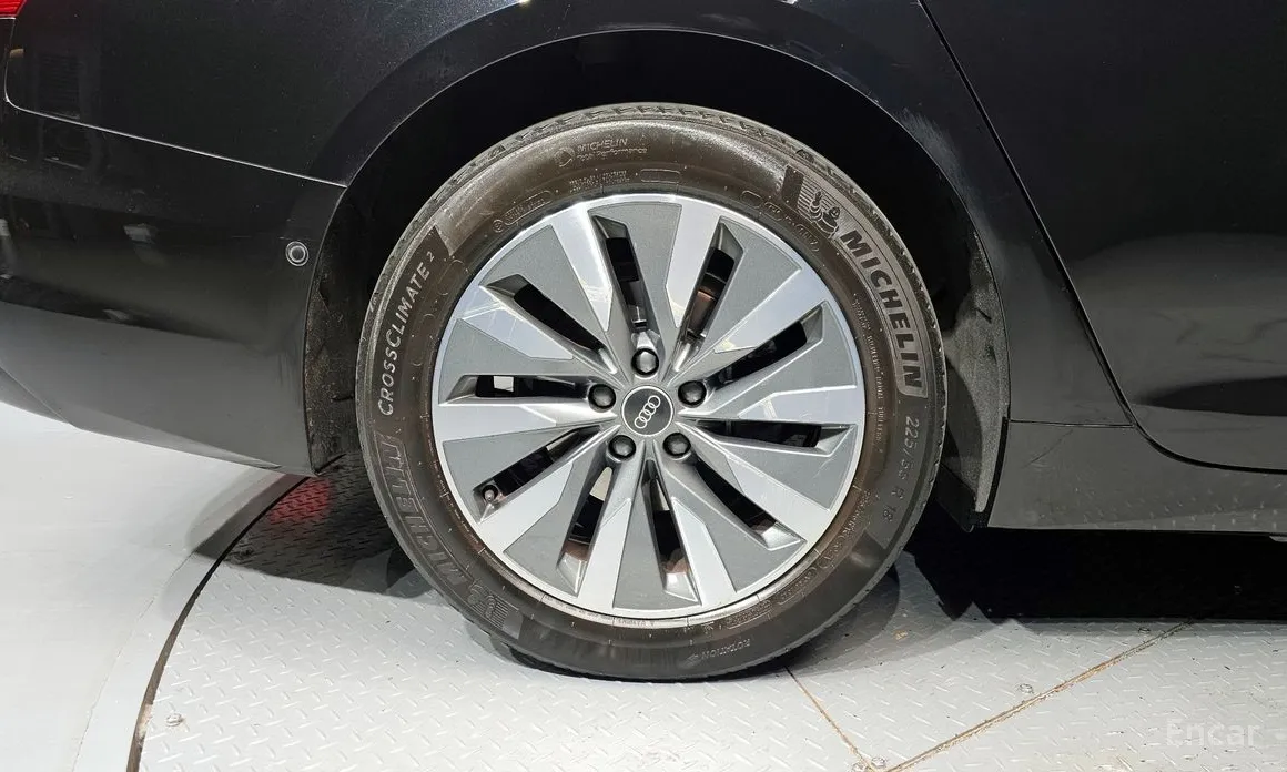 Фото 5 - Audi A6