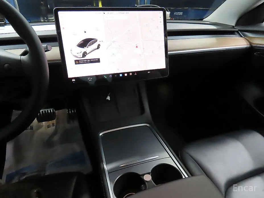 Фото 12 - Tesla Model 3