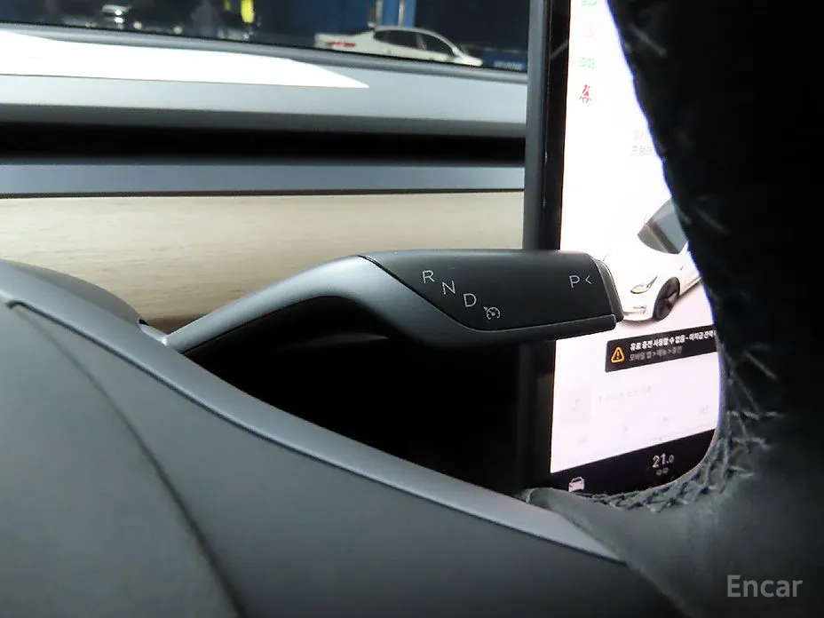 Фото 14 - Tesla Model 3