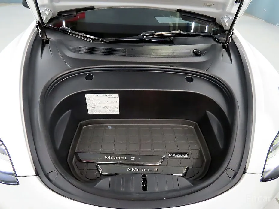Фото 19 - Tesla Model 3