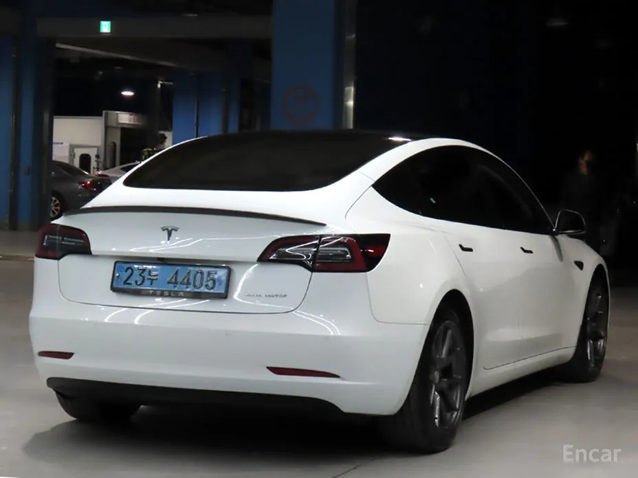 Фото 4 - Tesla Model 3