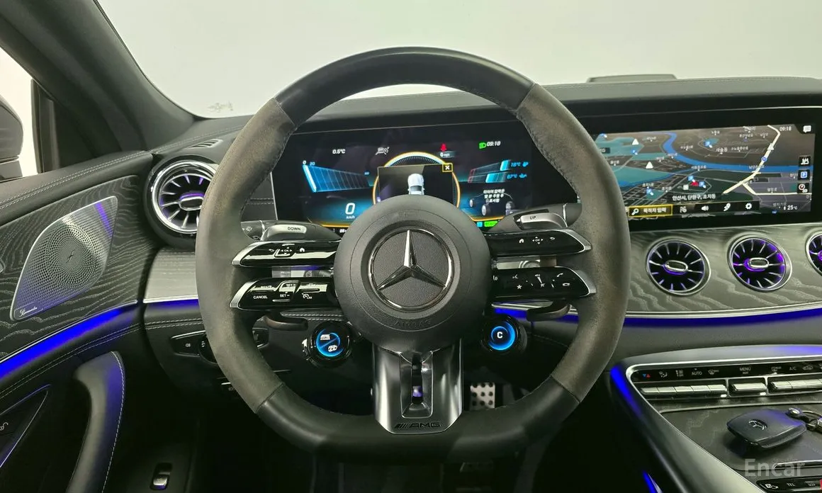 Фото 13 - Mercedes-Benz AMG GT