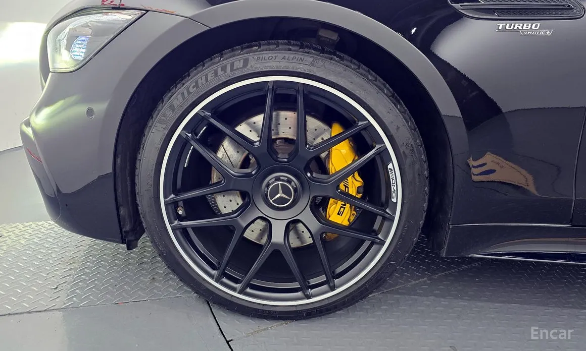 Фото 5 - Mercedes-Benz AMG GT