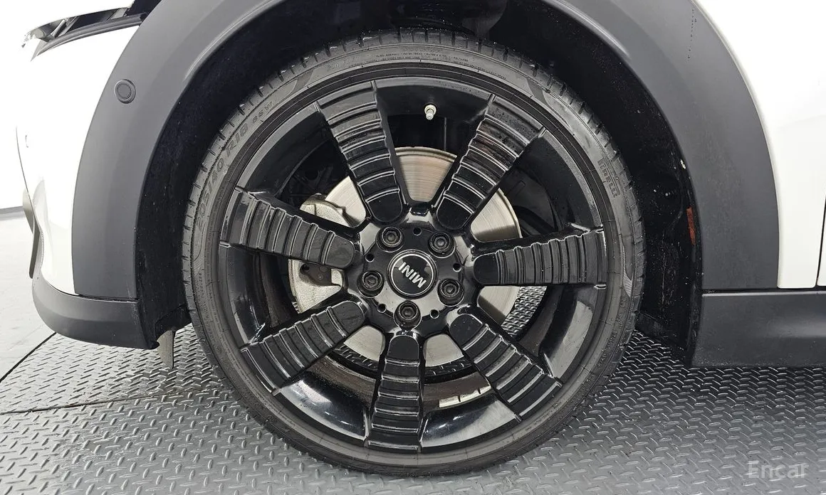 Фото 5 - Mini Cooper Convertible