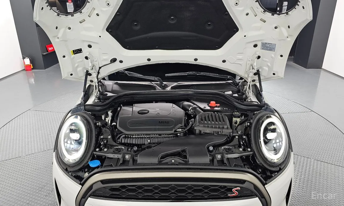 Фото 6 - Mini Cooper Convertible