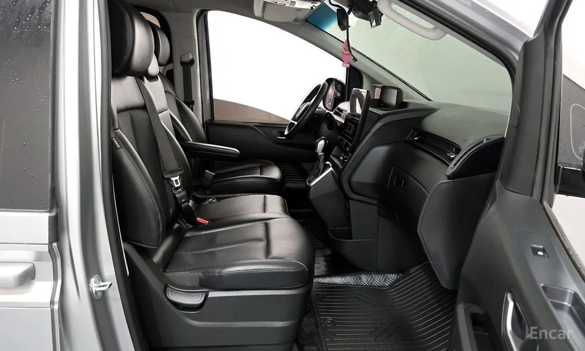 Фото 11 - Hyundai Staria