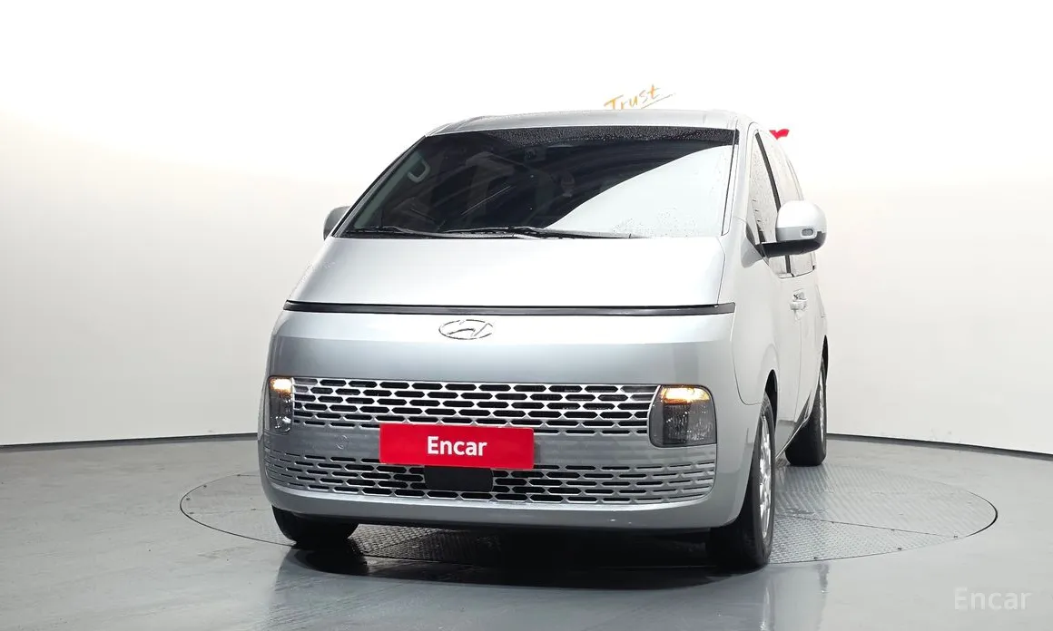 Фото 3 - Hyundai Staria