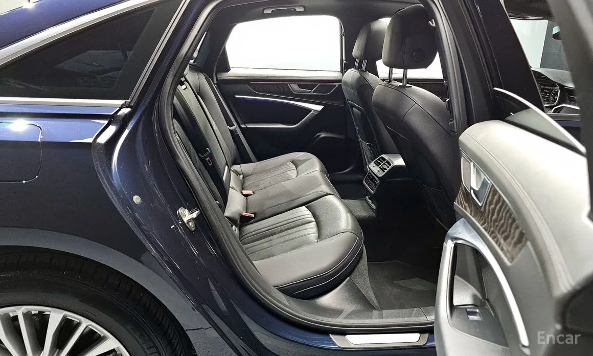 Фото 13 - Audi A6