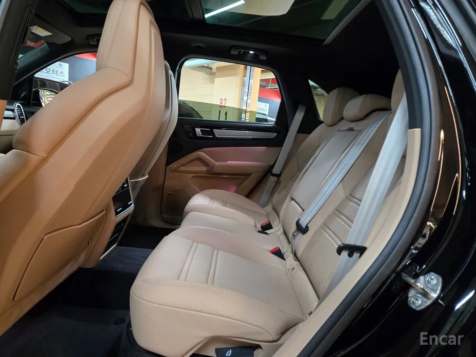 Фото 5 - Porsche Cayenne