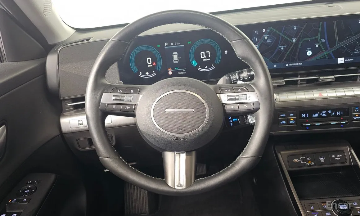 Фото 13 - Hyundai Kona