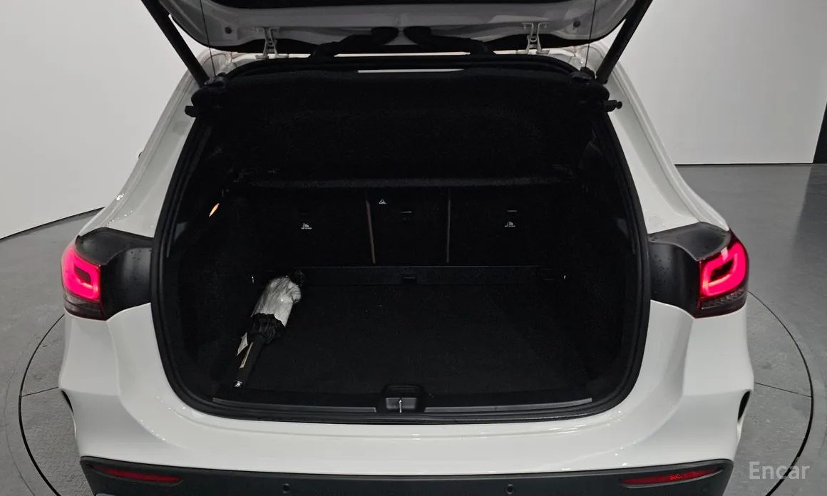 Фото 20 - Mercedes-Benz GLA-Class