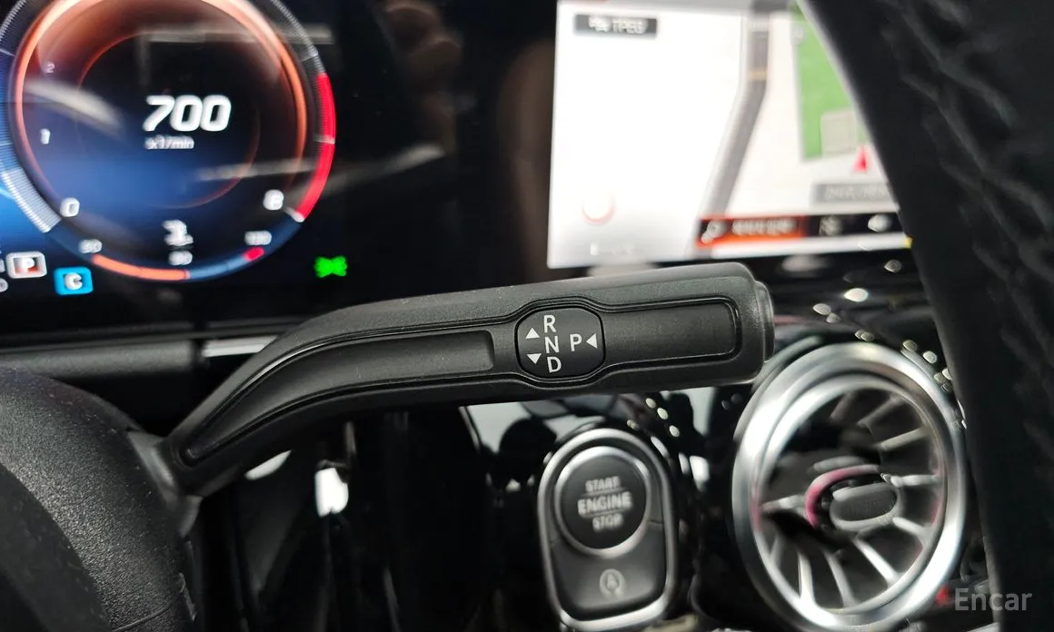 Фото 9 - Mercedes-Benz GLA-Class